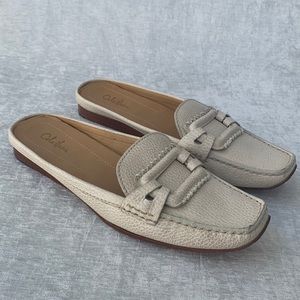 Cole Haan Square Toe Buckle Off White Pebbled Leather Loafer Mules Driving Shoes